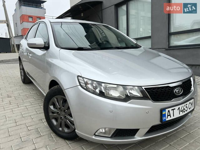 Серый Киа Черато, объемом двигателя 1.6 л и пробегом 188 тыс. км за 6999 $, фото 19 на Automoto.ua