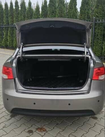 Серый Киа Черато, объемом двигателя 1.59 л и пробегом 117 тыс. км за 7777 $, фото 11 на Automoto.ua