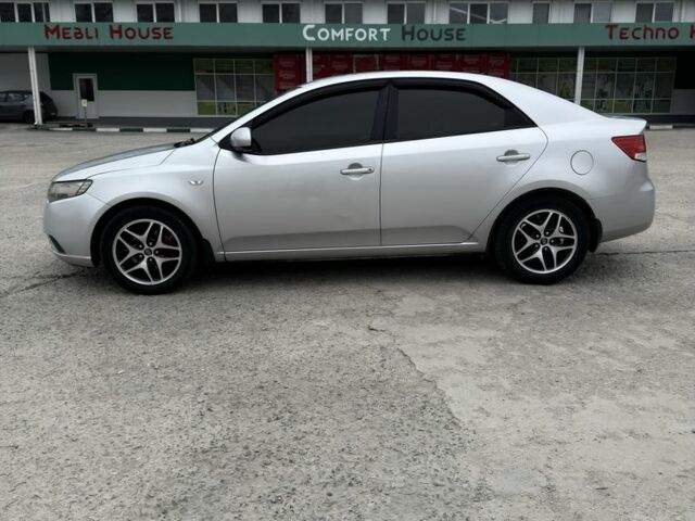 Сірий Кіа Черато, об'ємом двигуна 1.6 л та пробігом 190 тис. км за 6299 $, фото 6 на Automoto.ua