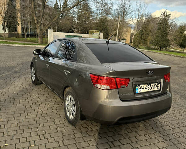 Сірий Кіа Черато, об'ємом двигуна 1.6 л та пробігом 104 тис. км за 7800 $, фото 14 на Automoto.ua