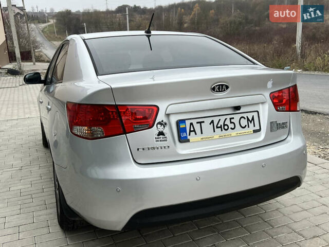Серый Киа Черато, объемом двигателя 1.6 л и пробегом 188 тыс. км за 6999 $, фото 12 на Automoto.ua