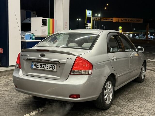 Серый Киа Черато, объемом двигателя 2 л и пробегом 234 тыс. км за 4800 $, фото 1 на Automoto.ua