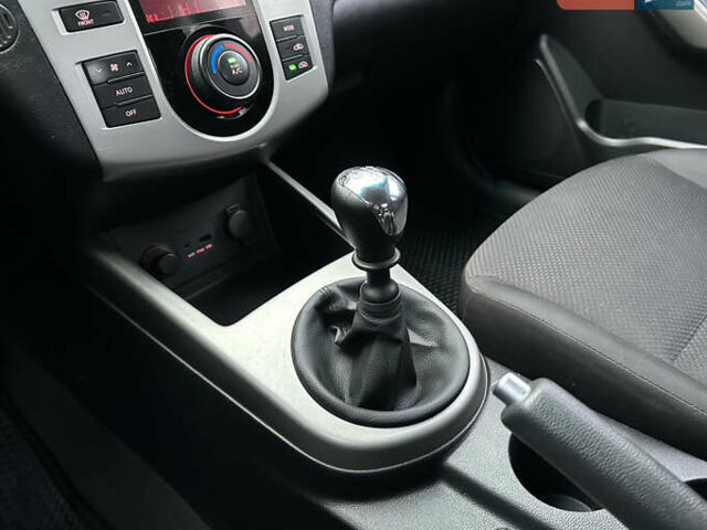 Серый Киа Черато, объемом двигателя 2 л и пробегом 178 тыс. км за 6450 $, фото 18 на Automoto.ua