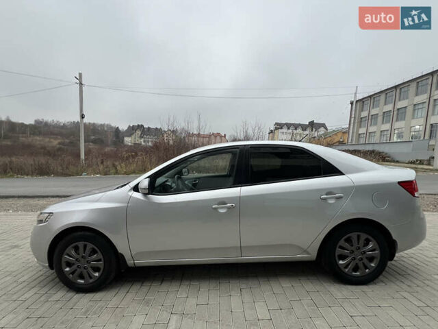 Серый Киа Черато, объемом двигателя 1.6 л и пробегом 188 тыс. км за 6999 $, фото 7 на Automoto.ua