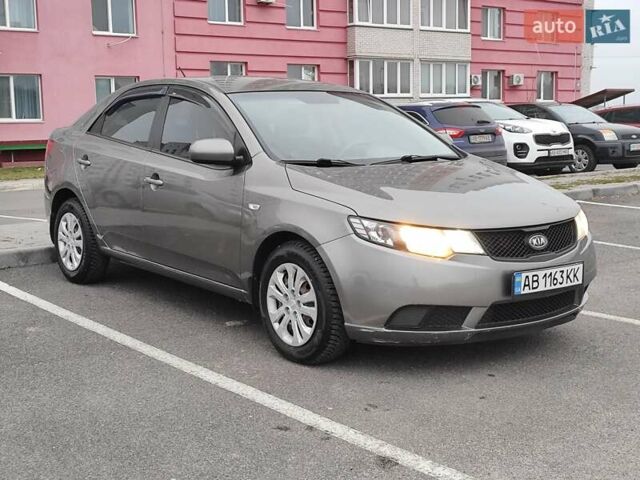Серый Киа Черато, объемом двигателя 1.59 л и пробегом 153 тыс. км за 6300 $, фото 20 на Automoto.ua