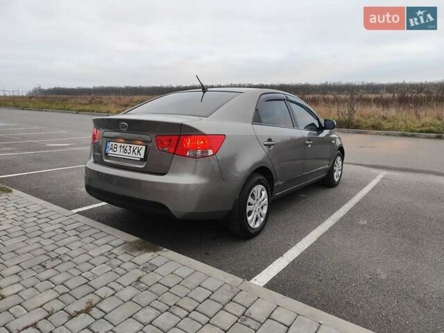 Серый Киа Черато, объемом двигателя 1.59 л и пробегом 153 тыс. км за 6300 $, фото 5 на Automoto.ua