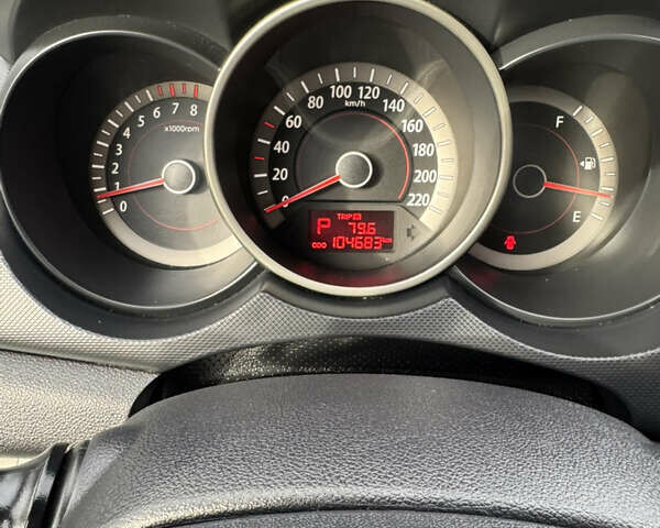 Сірий Кіа Черато, об'ємом двигуна 1.6 л та пробігом 104 тис. км за 7800 $, фото 13 на Automoto.ua