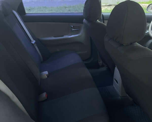 Серый Киа Черато, объемом двигателя 1.98 л и пробегом 125 тыс. км за 5999 $, фото 1 на Automoto.ua