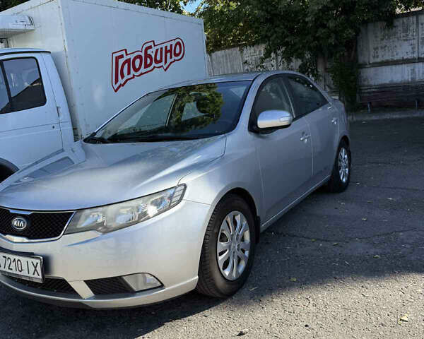 Серый Киа Черато, объемом двигателя 2 л и пробегом 212 тыс. км за 6300 $, фото 7 на Automoto.ua