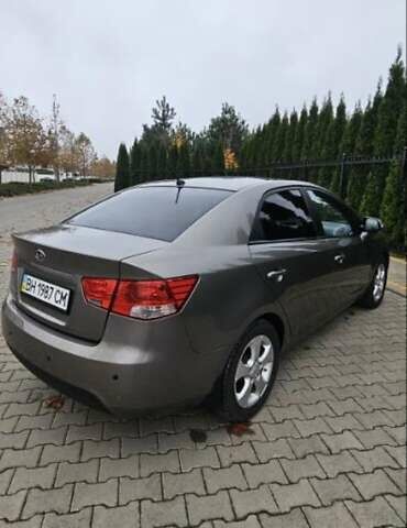 Серый Киа Черато, объемом двигателя 1.59 л и пробегом 117 тыс. км за 7777 $, фото 9 на Automoto.ua