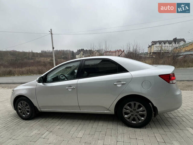 Серый Киа Черато, объемом двигателя 1.6 л и пробегом 188 тыс. км за 6999 $, фото 8 на Automoto.ua