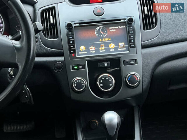 Серый Киа Черато, объемом двигателя 1.6 л и пробегом 188 тыс. км за 6999 $, фото 42 на Automoto.ua