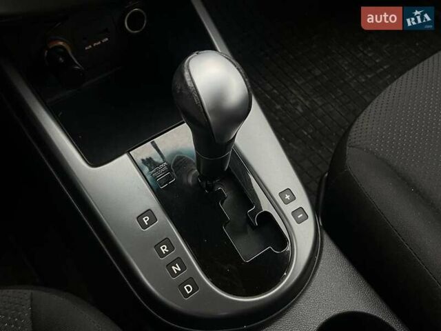 Сірий Кіа Черато, об'ємом двигуна 2 л та пробігом 198 тис. км за 6490 $, фото 21 на Automoto.ua