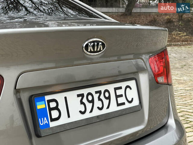 Серый Киа Черато, объемом двигателя 2 л и пробегом 178 тыс. км за 6450 $, фото 9 на Automoto.ua