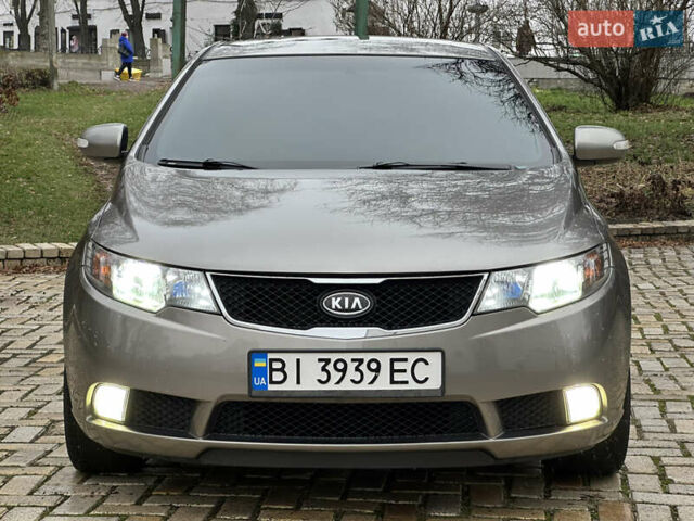 Серый Киа Черато, объемом двигателя 2 л и пробегом 178 тыс. км за 6450 $, фото 1 на Automoto.ua