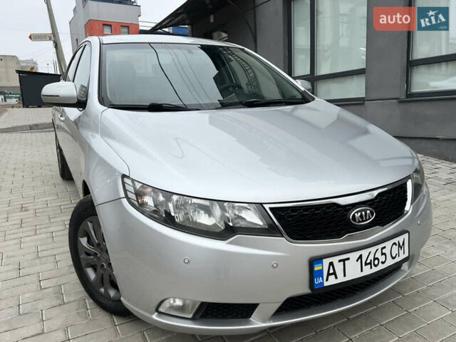 Серый Киа Черато, объемом двигателя 1.6 л и пробегом 188 тыс. км за 6999 $, фото 21 на Automoto.ua