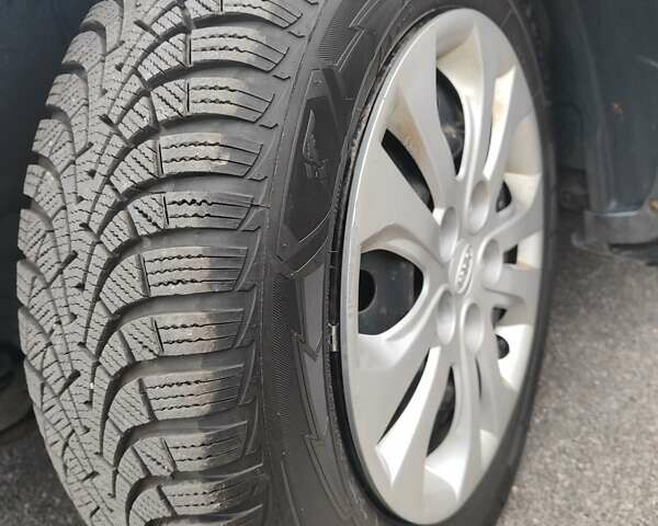 Серый Киа Черато, объемом двигателя 1.59 л и пробегом 153 тыс. км за 6300 $, фото 15 на Automoto.ua