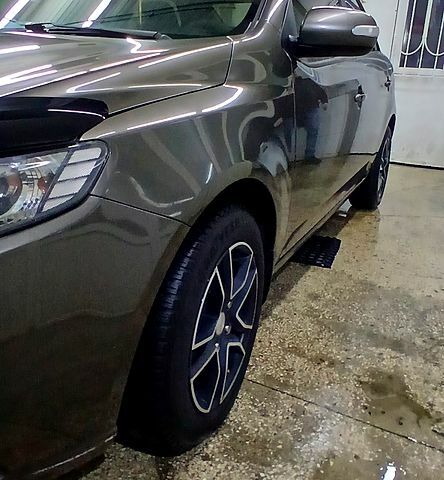 Серый Киа Черато, объемом двигателя 2 л и пробегом 250 тыс. км за 7200 $, фото 6 на Automoto.ua