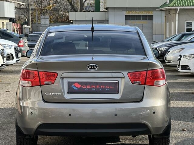 Сірий Кіа Черато, об'ємом двигуна 1.6 л та пробігом 117 тис. км за 7777 $, фото 4 на Automoto.ua