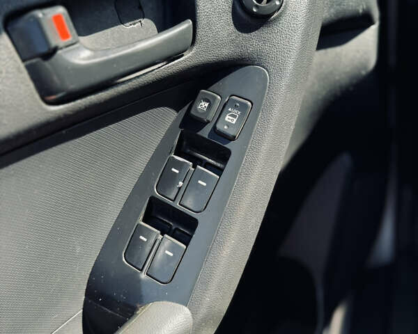 Сірий Кіа Черато, об'ємом двигуна 1.59 л та пробігом 243 тис. км за 4450 $, фото 10 на Automoto.ua