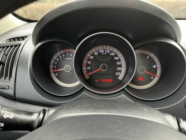 Серый Киа Черато, объемом двигателя 1.6 л и пробегом 99 тыс. км за 8400 $, фото 6 на Automoto.ua