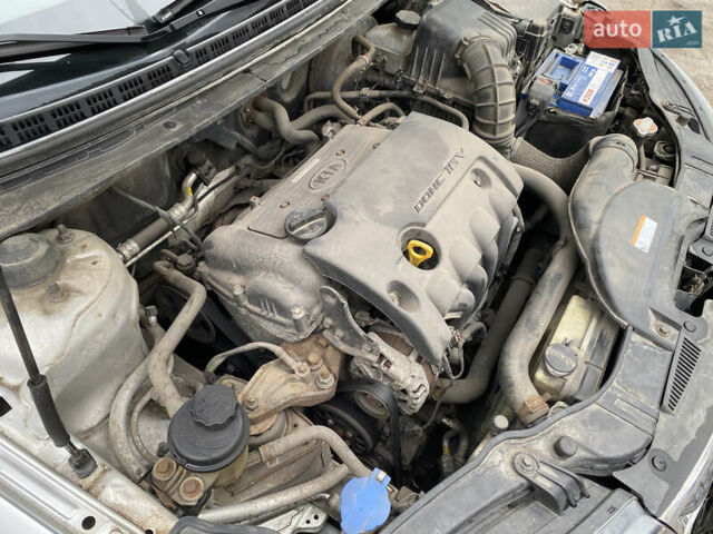 Сірий Кіа Черато, об'ємом двигуна 1.59 л та пробігом 169 тис. км за 7900 $, фото 10 на Automoto.ua