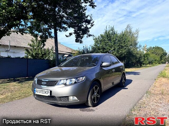 Киа Черато 2011 в Полтаве на Automoto.ua Серый Киа Черато, объемом двигателя 1.6 л и пробегом 144 тыс. км за 7500 $, фото 1 на Automoto.ua