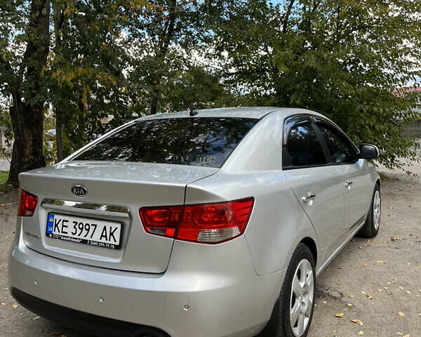 Киа Черато 2012 в Каменское - Днепродзержинск на Automoto.ua Серый Киа Черато, объемом двигателя 2 л и пробегом 172 тыс. км за 7500 $, фото 1 на Automoto.ua
