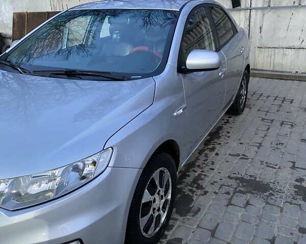 Серый Киа Черато, объемом двигателя 1.59 л и пробегом 186 тыс. км за 6999 $, фото 7 на Automoto.ua