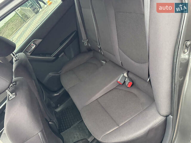 Серый Киа Черато, объемом двигателя 1.6 л и пробегом 141 тыс. км за 9800 $, фото 61 на Automoto.ua