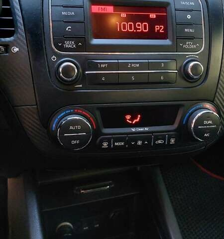 Серый Киа Черато, объемом двигателя 1.59 л и пробегом 170 тыс. км за 8900 $, фото 10 на Automoto.ua