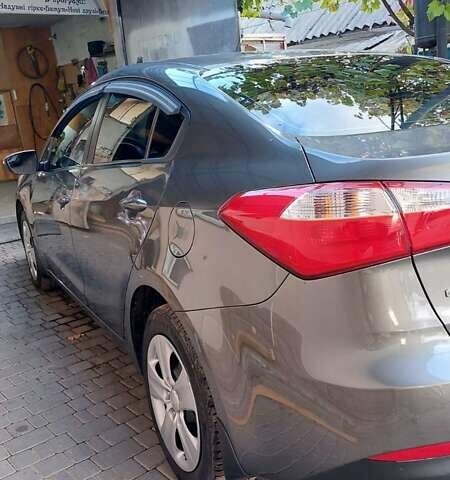 Серый Киа Черато, объемом двигателя 1.59 л и пробегом 170 тыс. км за 8900 $, фото 1 на Automoto.ua