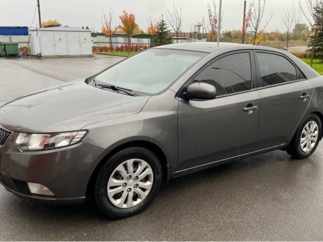 Киа Черато 2012 в Днепре (Днепропетровске) на Automoto.ua Серый Киа Черато, объемом двигателя 1.6 л и пробегом 173 тыс. км за 7500 $, фото 2 на Automoto.ua