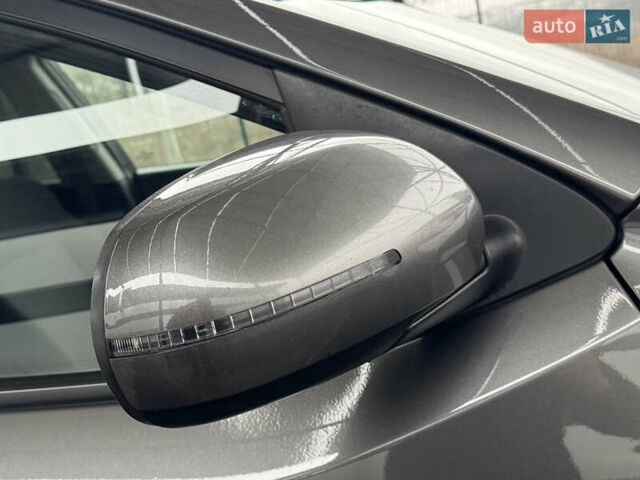 Серый Киа Черато, объемом двигателя 1.6 л и пробегом 141 тыс. км за 9800 $, фото 17 на Automoto.ua