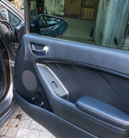 Серый Киа Черато, объемом двигателя 1.59 л и пробегом 170 тыс. км за 8900 $, фото 14 на Automoto.ua