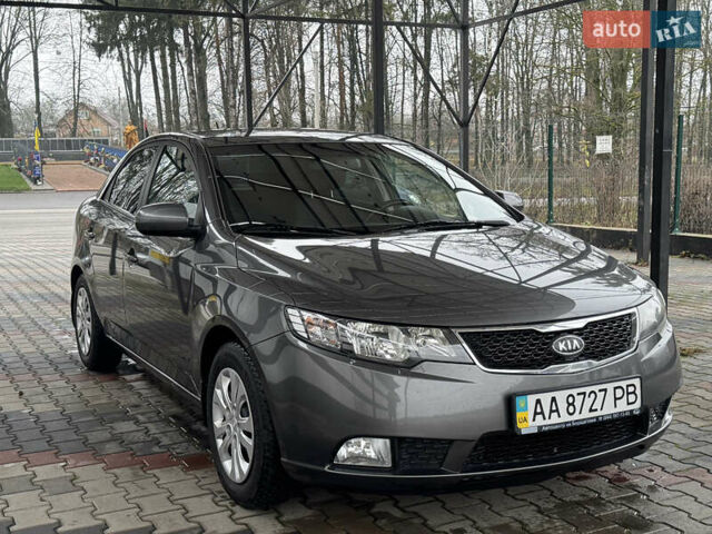 Серый Киа Черато, объемом двигателя 1.6 л и пробегом 141 тыс. км за 9800 $, фото 9 на Automoto.ua