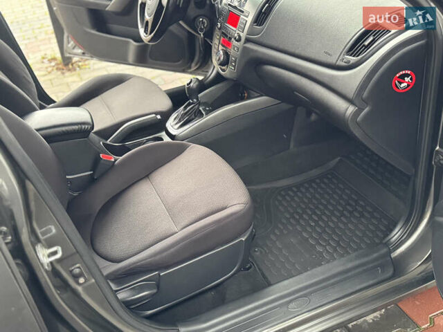 Серый Киа Черато, объемом двигателя 1.6 л и пробегом 141 тыс. км за 9800 $, фото 55 на Automoto.ua