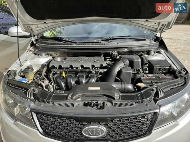Киа Черато 2012 в Каменское - Днепродзержинск на Automoto.ua Серый Киа Черато, объемом двигателя 2 л и пробегом 172 тыс. км за 7500 $, фото 21 на Automoto.ua