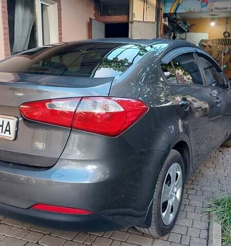 Серый Киа Черато, объемом двигателя 1.59 л и пробегом 170 тыс. км за 8900 $, фото 3 на Automoto.ua