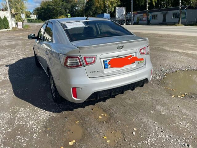 Сірий Кіа Черато, об'ємом двигуна 0 л та пробігом 187 тис. км за 6900 $, фото 3 на Automoto.ua