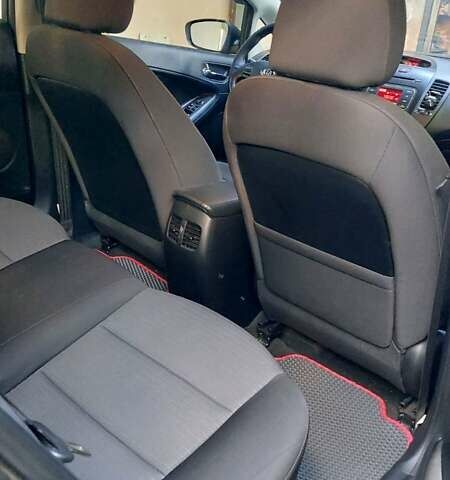 Серый Киа Черато, объемом двигателя 1.59 л и пробегом 170 тыс. км за 8900 $, фото 13 на Automoto.ua