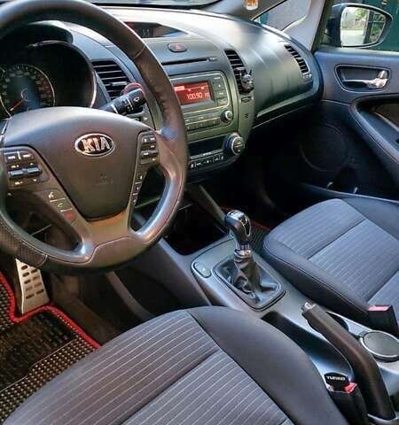 Серый Киа Черато, объемом двигателя 1.59 л и пробегом 170 тыс. км за 8900 $, фото 6 на Automoto.ua