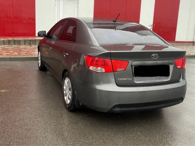 Киа Черато 2012 в Днепре (Днепропетровске) на Automoto.ua Серый Киа Черато, объемом двигателя 1.6 л и пробегом 173 тыс. км за 7500 $, фото 4 на Automoto.ua