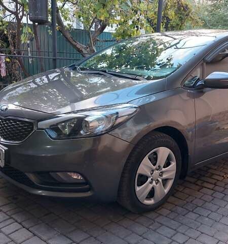 Сірий Кіа Черато, об'ємом двигуна 1.59 л та пробігом 170 тис. км за 8600 $, фото 1 на Automoto.ua