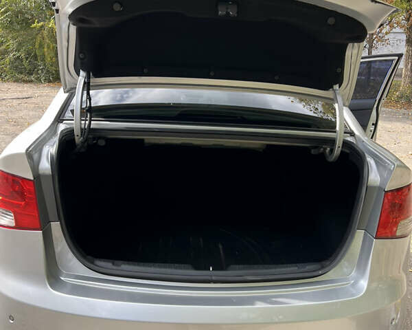 Киа Черато 2012 в Каменское - Днепродзержинск на Automoto.ua Серый Киа Черато, объемом двигателя 2 л и пробегом 172 тыс. км за 7500 $, фото 16 на Automoto.ua