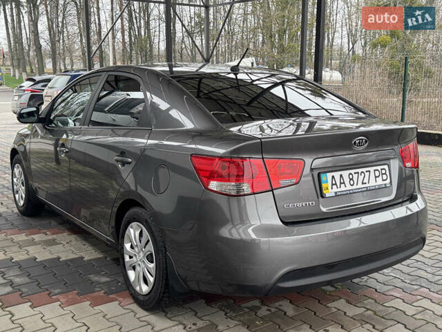 Серый Киа Черато, объемом двигателя 1.6 л и пробегом 141 тыс. км за 9800 $, фото 79 на Automoto.ua