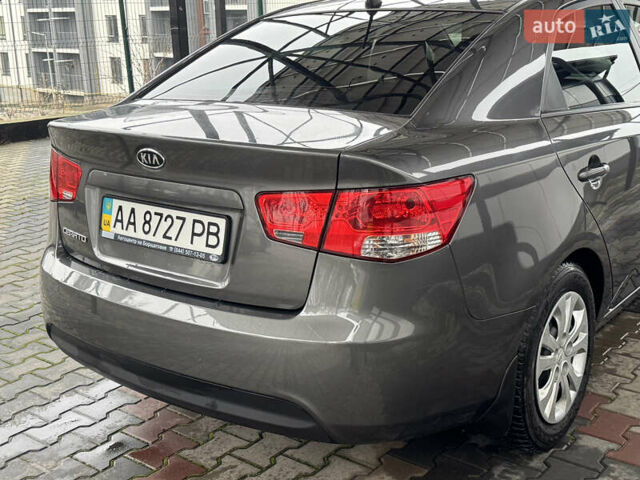 Серый Киа Черато, объемом двигателя 1.6 л и пробегом 141 тыс. км за 9800 $, фото 21 на Automoto.ua