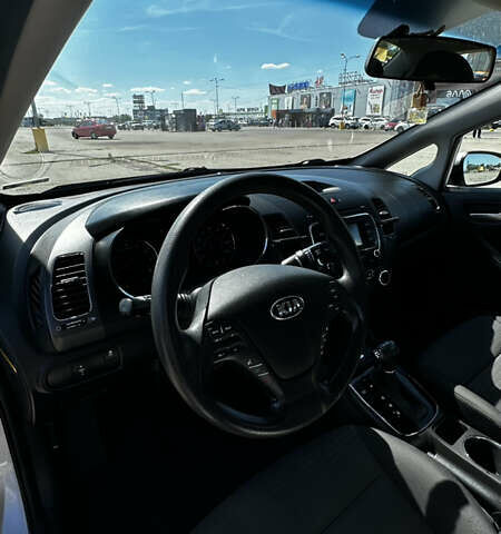 Сірий Кіа Черато, об'ємом двигуна 2 л та пробігом 166 тис. км за 9950 $, фото 8 на Automoto.ua