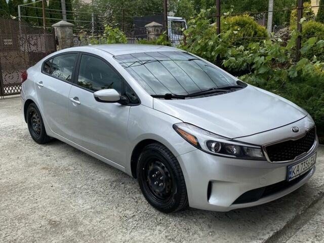 Серый Киа Черато, объемом двигателя 2 л и пробегом 110 тыс. км за 10800 $, фото 1 на Automoto.ua