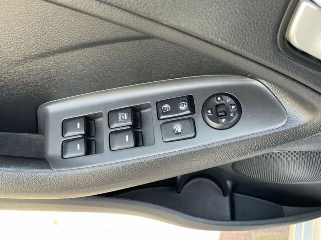 Серый Киа Черато, объемом двигателя 2 л и пробегом 110 тыс. км за 10800 $, фото 2 на Automoto.ua